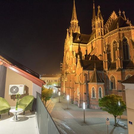 Apartmani I Sobe Pejacevic Eszék Kültér fotó