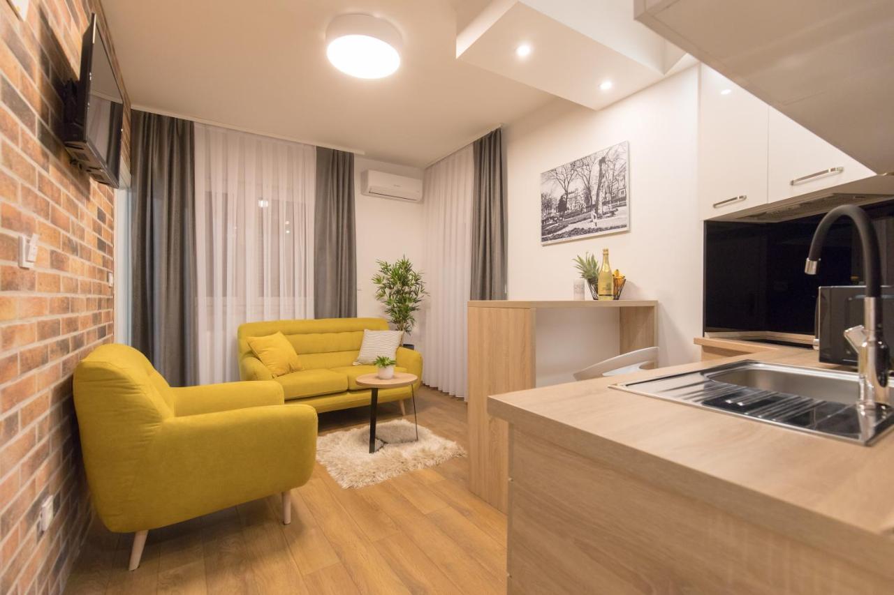 Apartmani I Sobe Pejacevic Eszék Kültér fotó