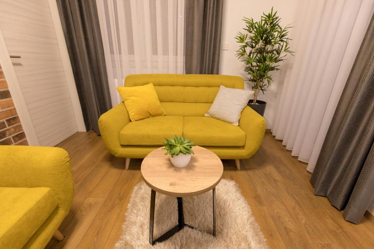 Apartmani I Sobe Pejacevic Eszék Kültér fotó