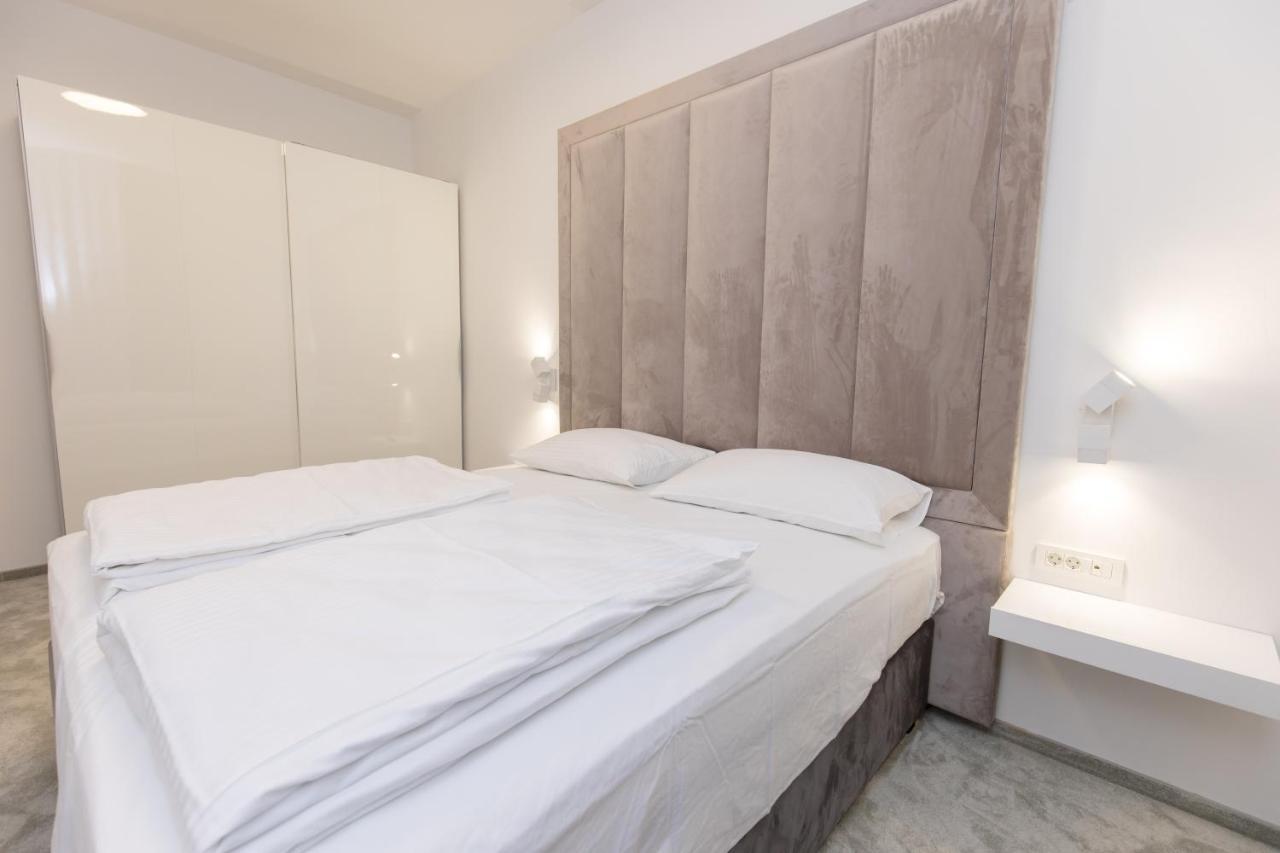 Apartmani I Sobe Pejacevic Eszék Kültér fotó