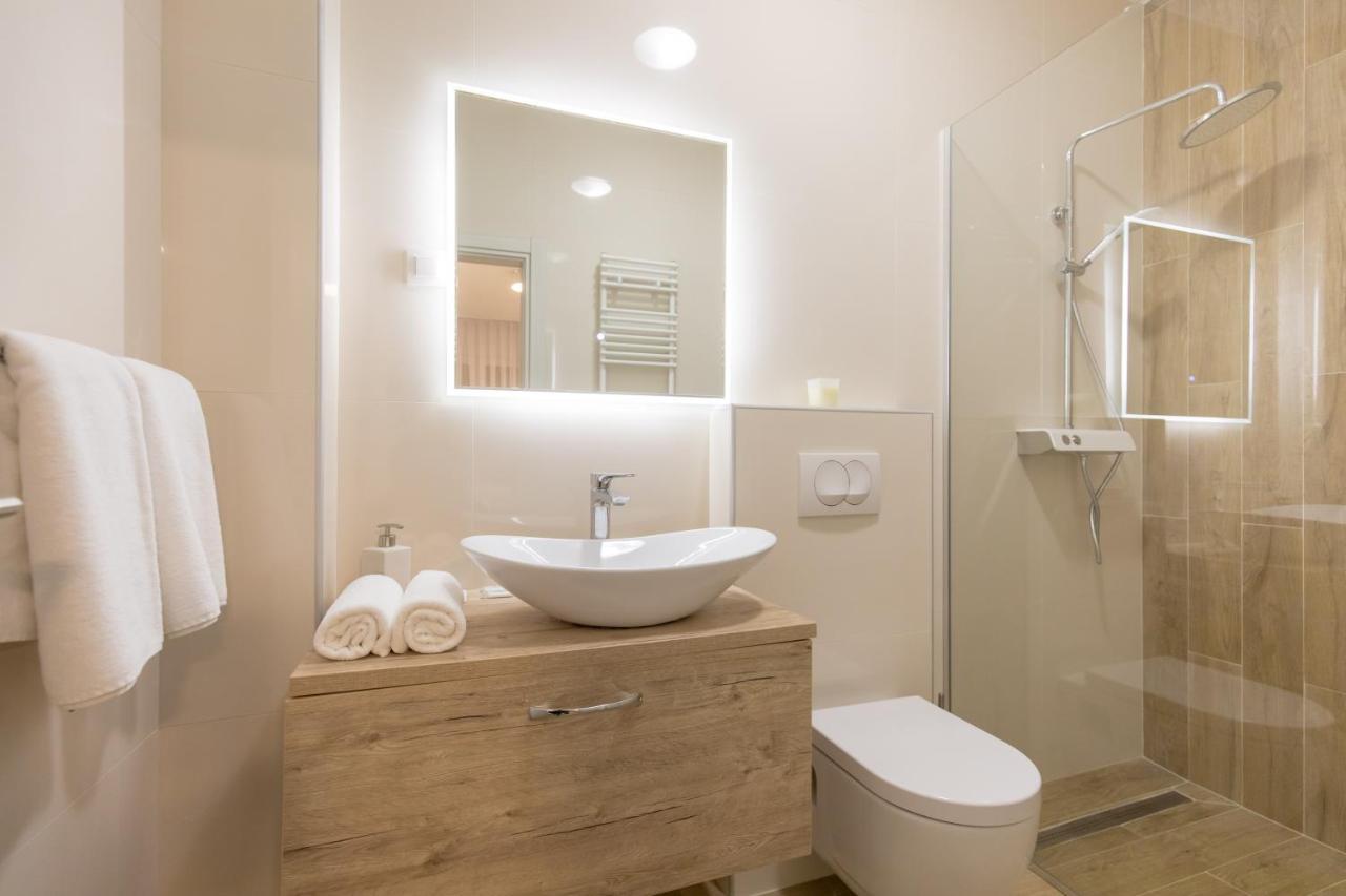 Apartmani I Sobe Pejacevic Eszék Kültér fotó