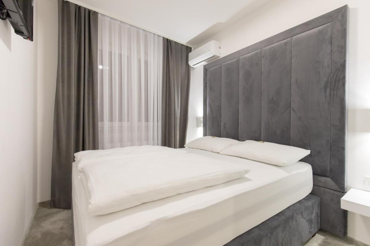 Apartmani I Sobe Pejacevic Eszék Kültér fotó